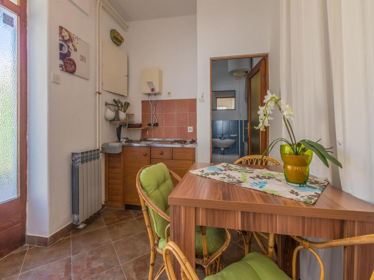 Apartment Roni تْسْغيكفانِتْسا المظهر الخارجي الصورة