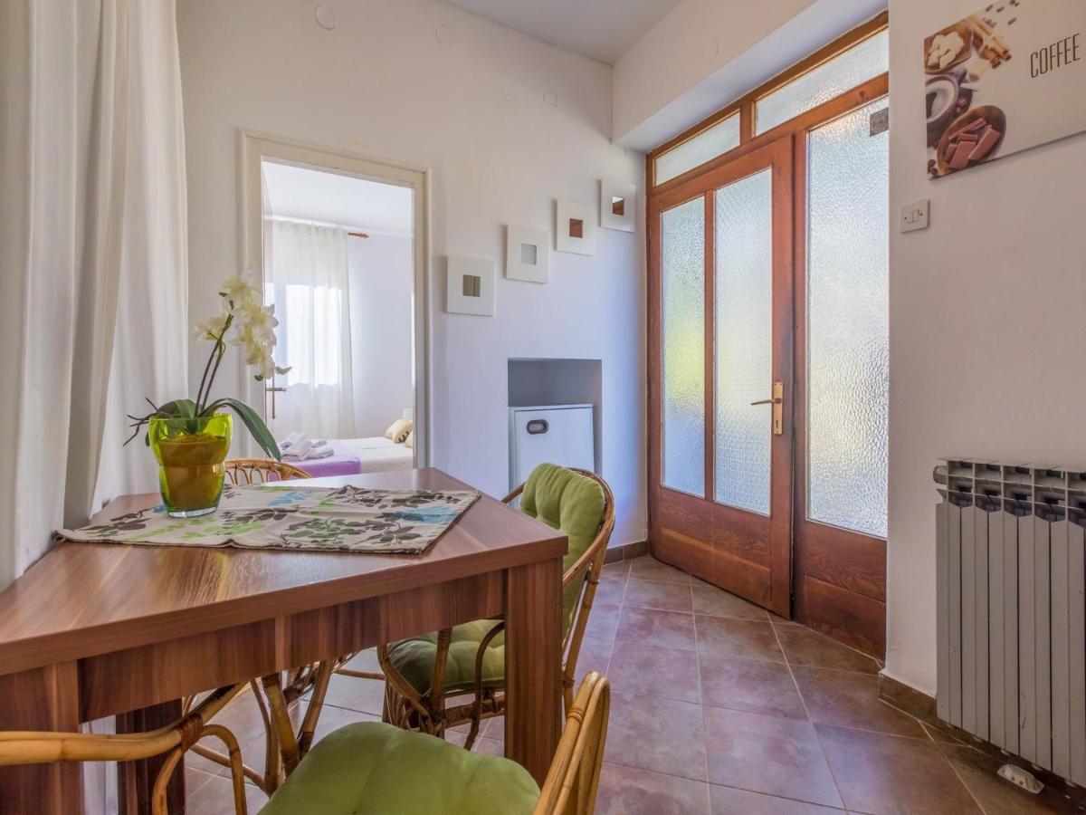 Apartment Roni تْسْغيكفانِتْسا المظهر الخارجي الصورة