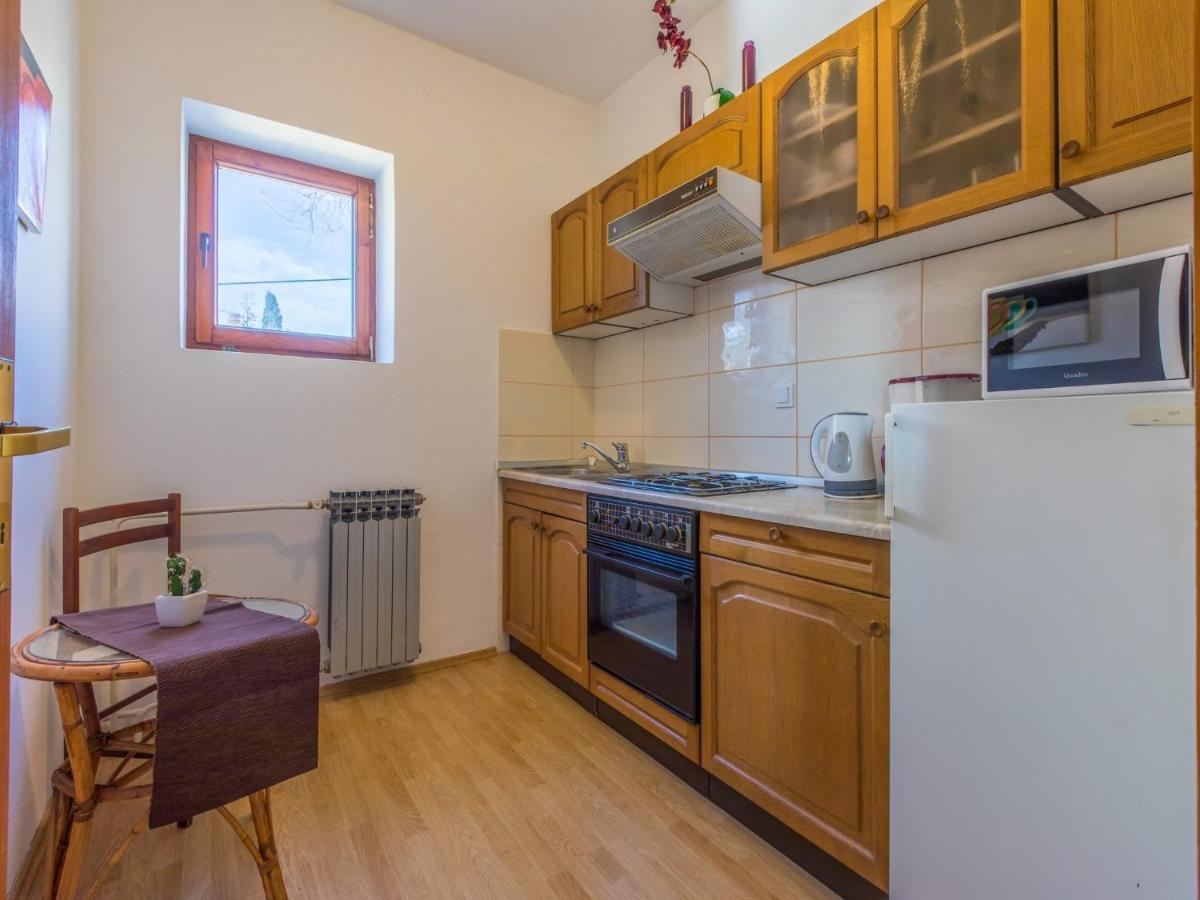 Apartment Roni تْسْغيكفانِتْسا المظهر الخارجي الصورة